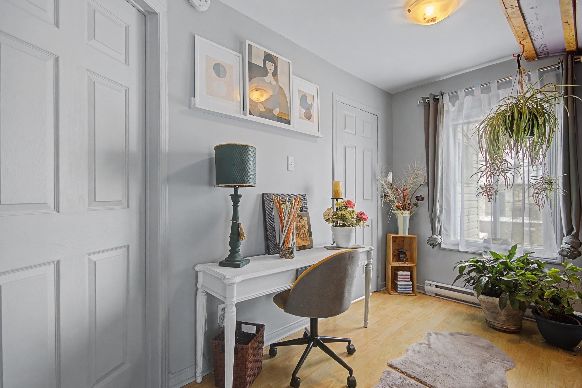 









1824


Rue Godin

,
Longueuil (Saint-Hubert),




QC
J4T1T3

