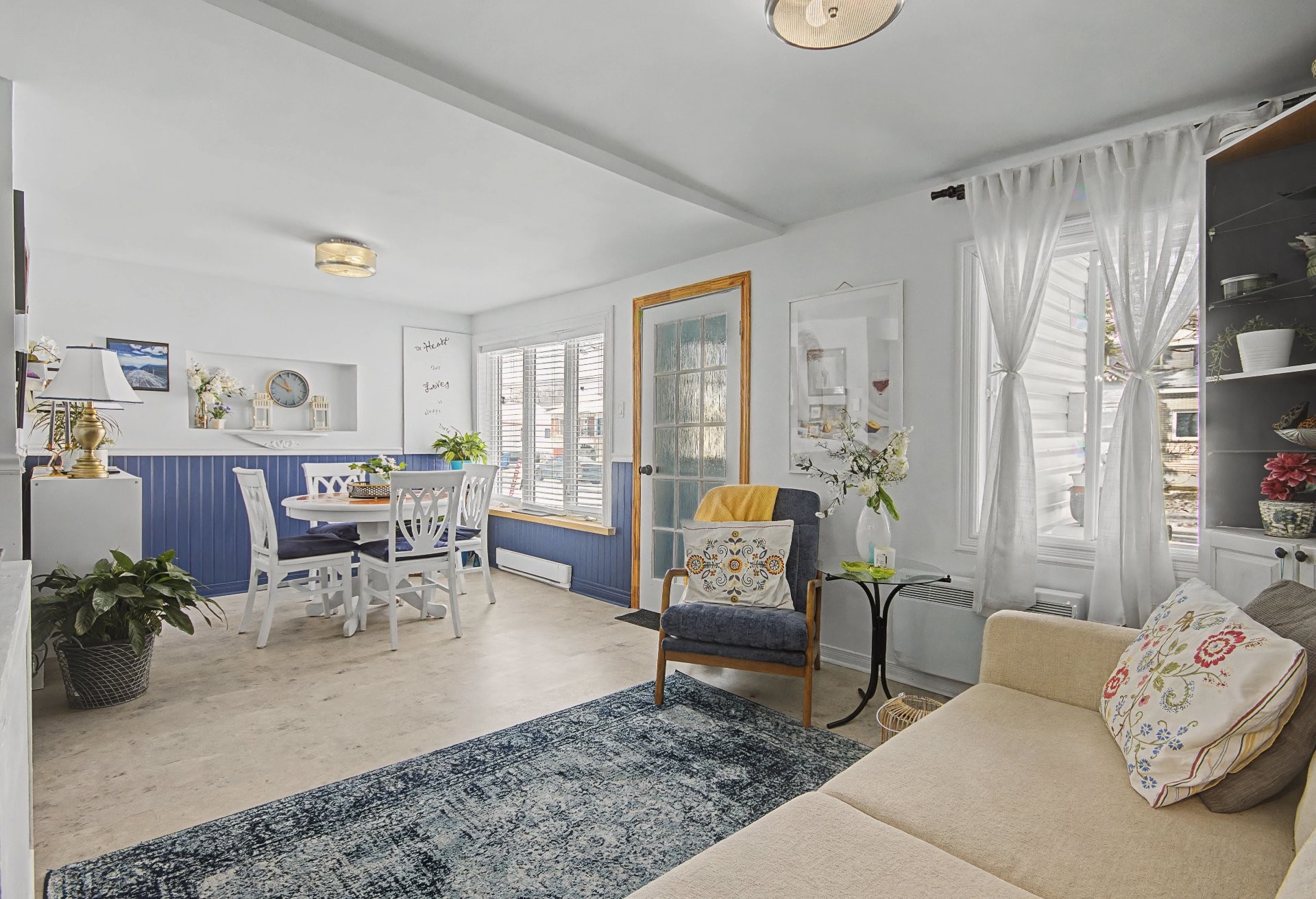 









1824


Rue Godin

,
Longueuil (Saint-Hubert),




QC
J4T1T3

