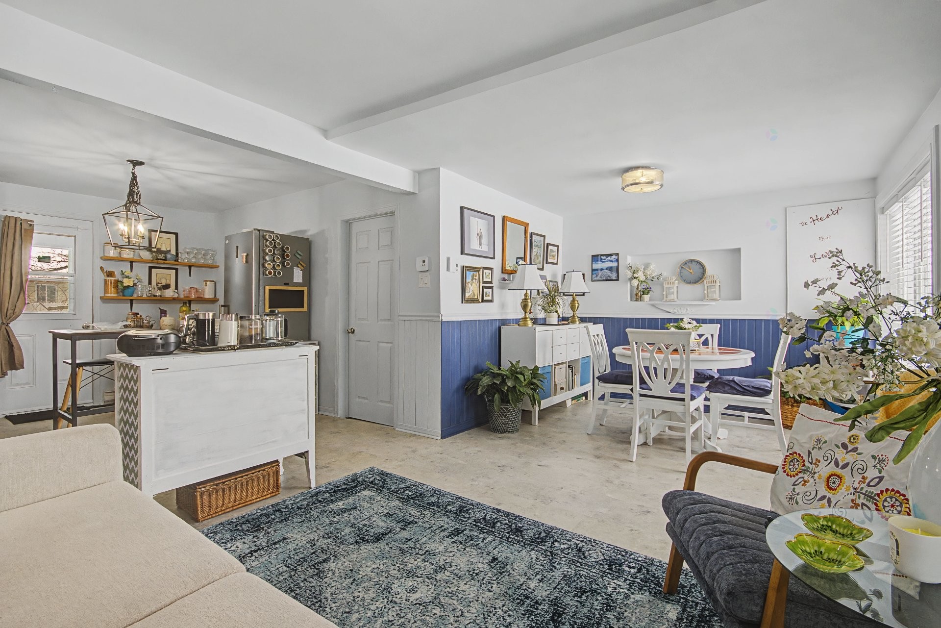 









1824


Rue Godin

,
Longueuil (Saint-Hubert),




QC
J4T1T3

