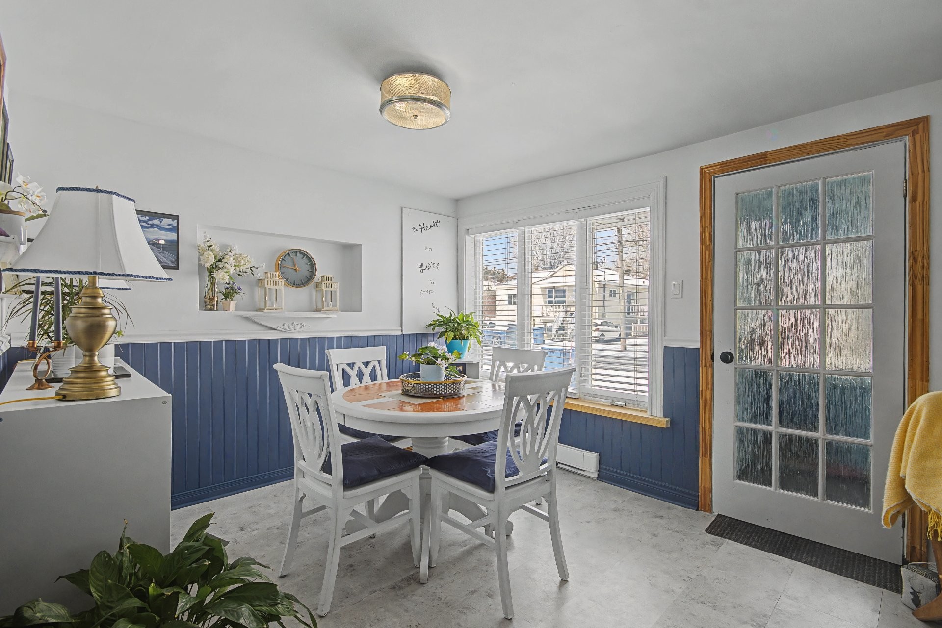 









1824


Rue Godin

,
Longueuil (Saint-Hubert),




QC
J4T1T3

