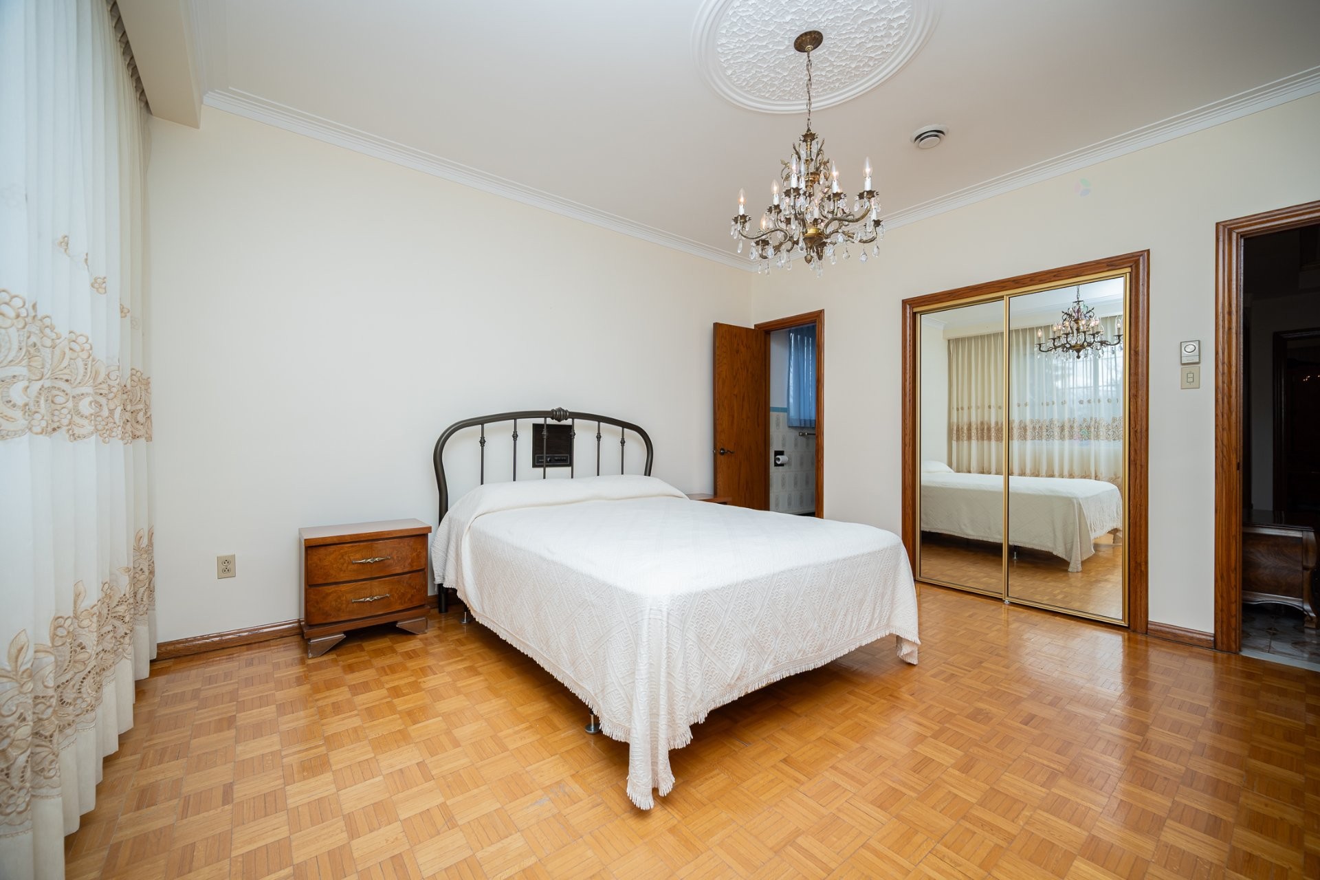 









12200


Ch. du Golf

,
Montréal (Ahuntsic-Cartierville),




QC
H4K1S5

