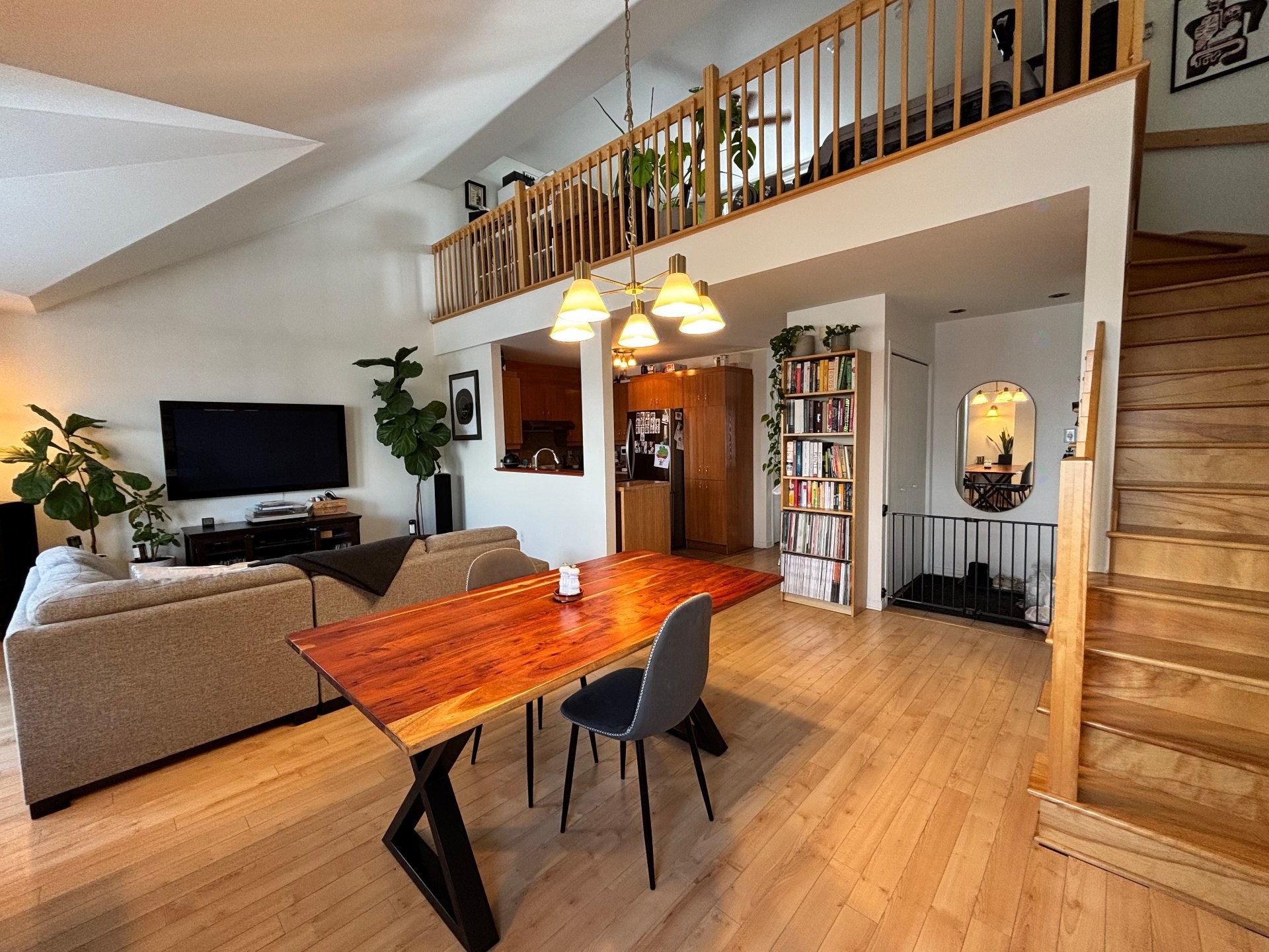 









9830


Rue Riverin

,
Brossard,




QC
J4X2Z3

