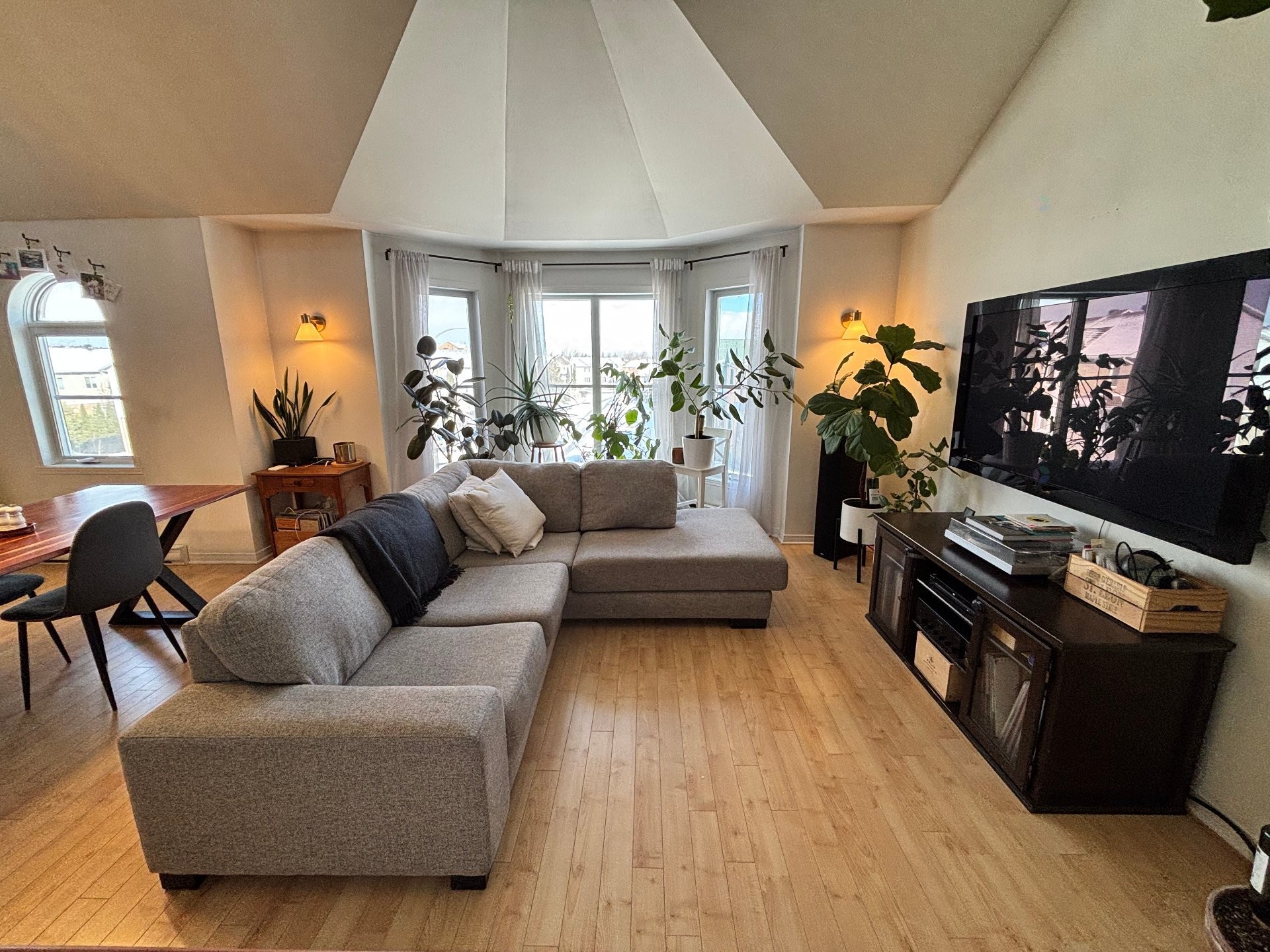 









9830


Rue Riverin

,
Brossard,




QC
J4X2Z3

