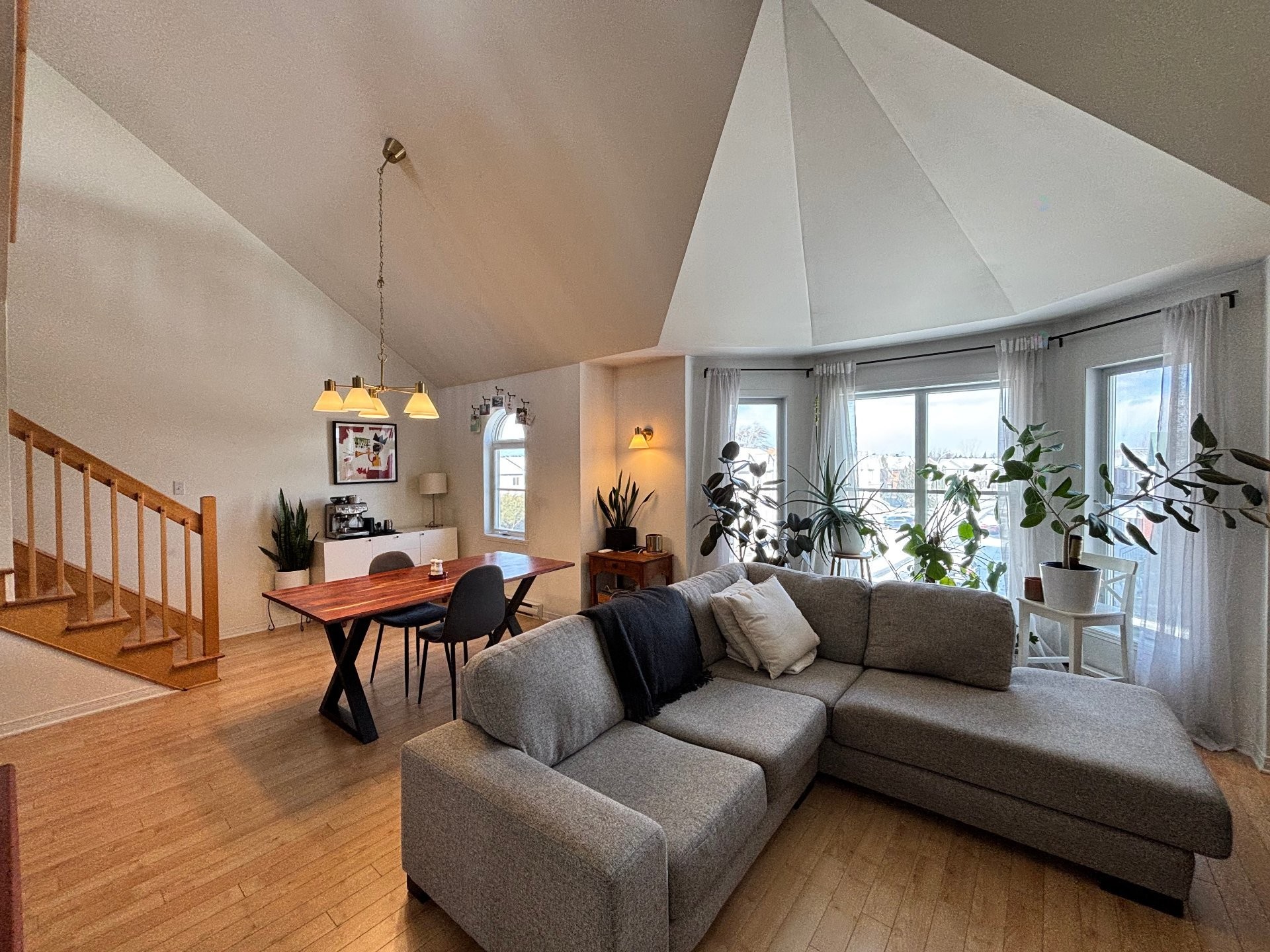 









9830


Rue Riverin

,
Brossard,




QC
J4X2Z3

