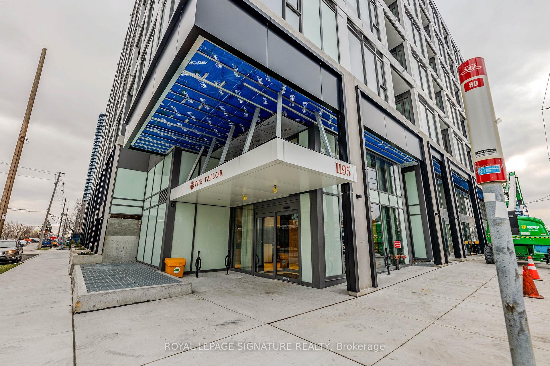 









1195


The Queensway

N/A, 610,
Toronto,




ON
M8Z 1R6

