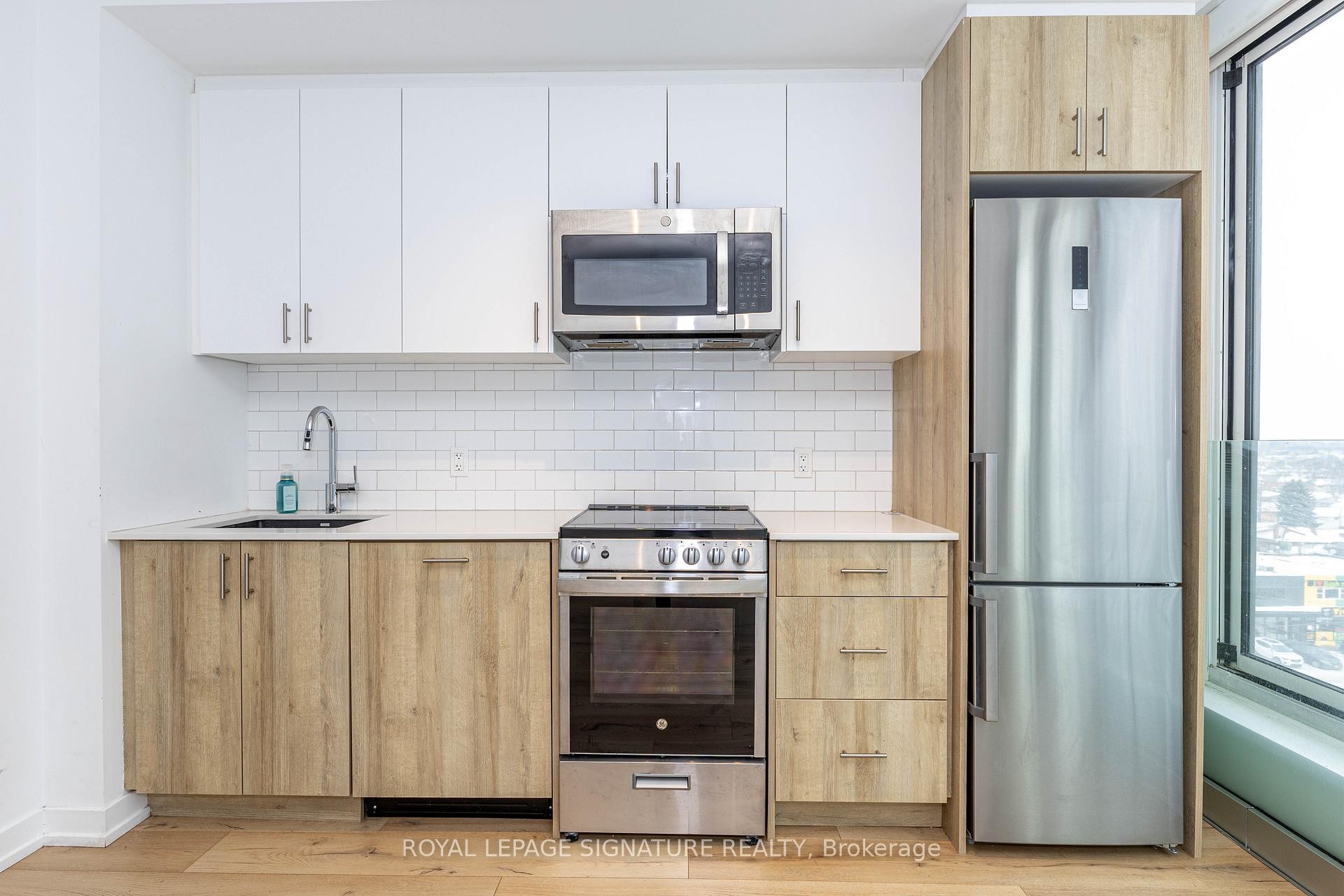 









1195


The Queensway

N/A, 610,
Toronto,




ON
M8Z 1R6

