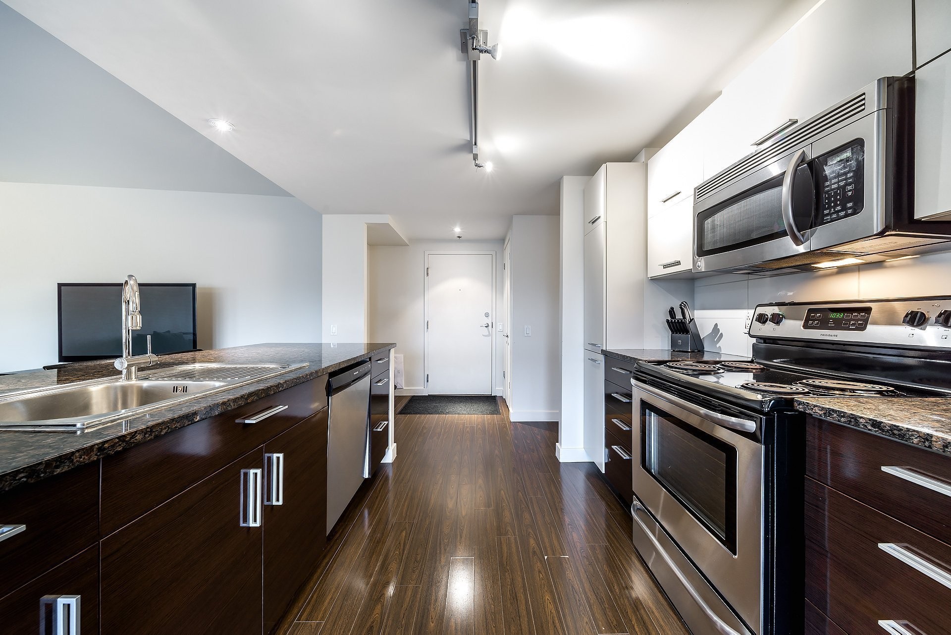 









4850


Ch. de la Côte-St-Luc

, 60,
Montréal (Côte-des-Neiges/Notre-Dame-de-Grâce),




QC
H3W2H2

