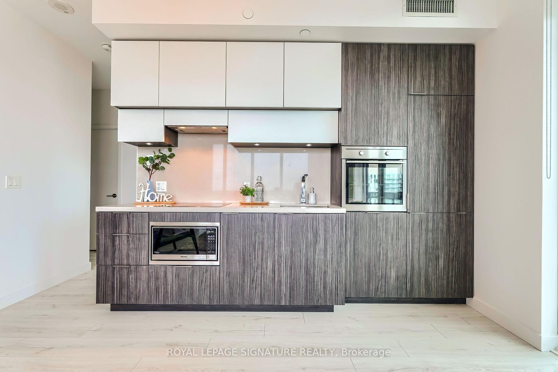 









8


Eglinton

Avenue East, 2705,
Toronto,




ON
M4P 0C1

