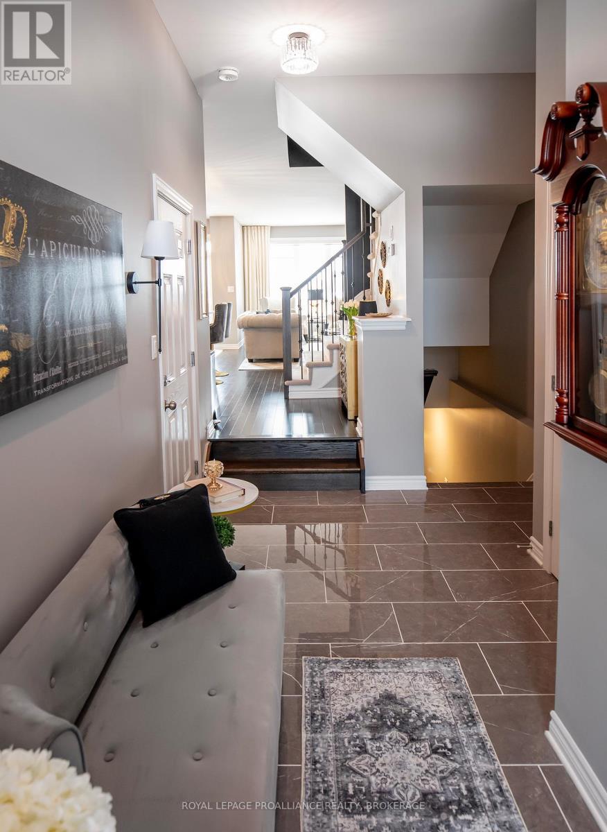 












1380 DEMERS AVENUE

,
Kingston (East Gardiners Rd),




Ontario
K7M0H8

