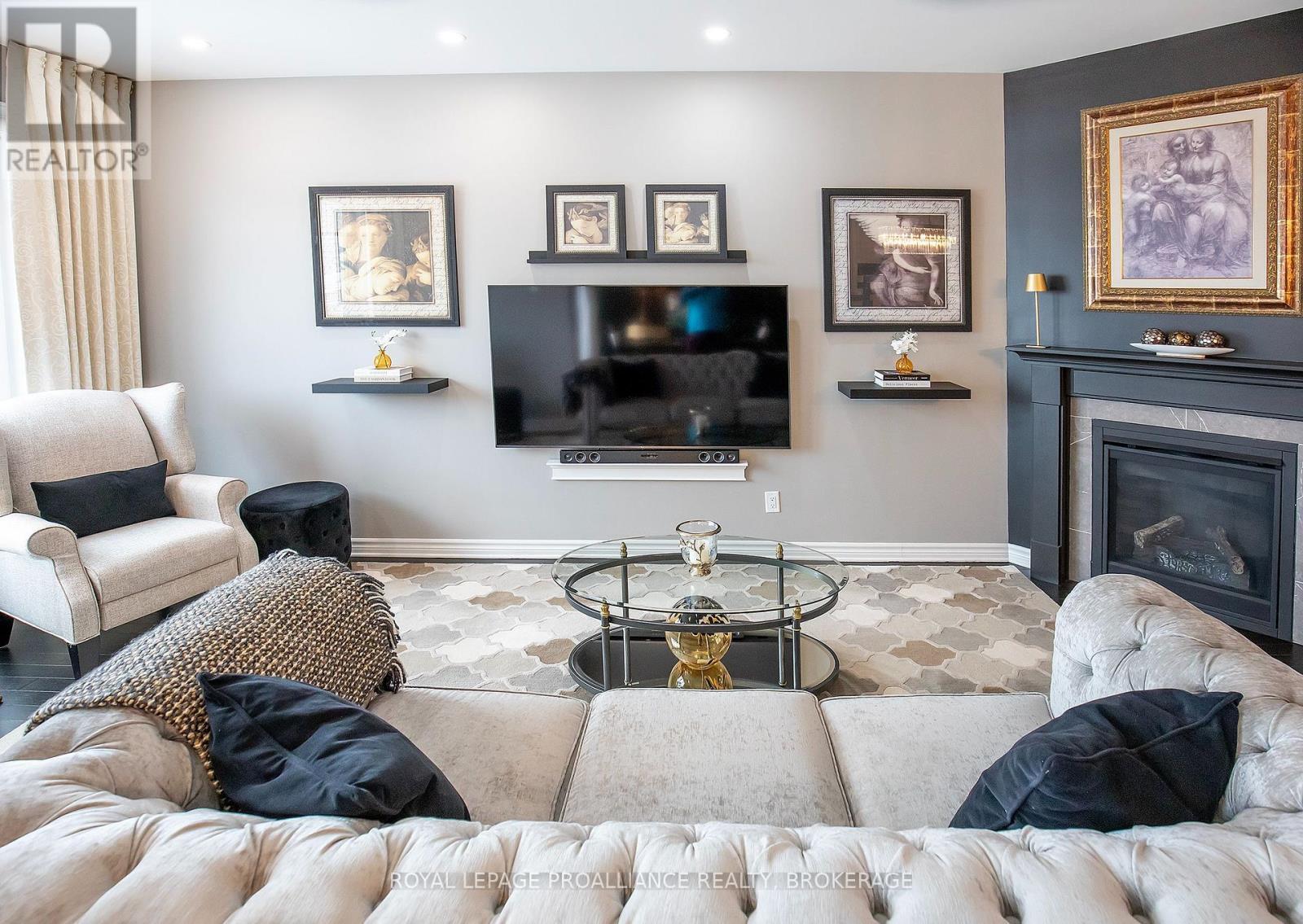












1380 DEMERS AVENUE

,
Kingston (East Gardiners Rd),




Ontario
K7M0H8

