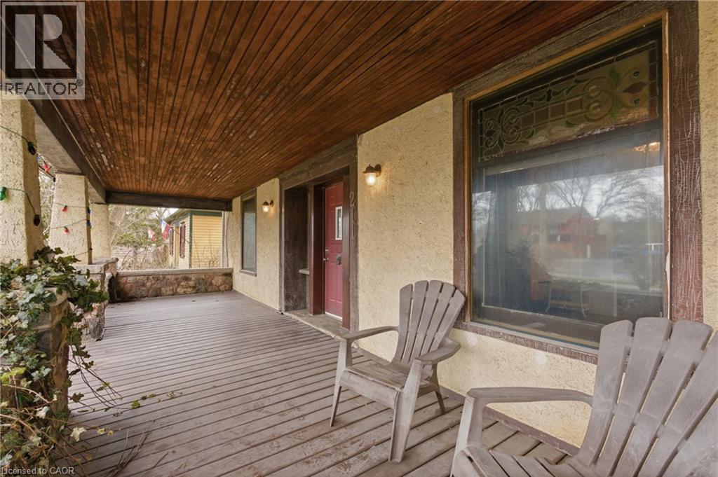 












211 CANBOROUGH Street

,
Smithville,




Ontario
L0R2A0

