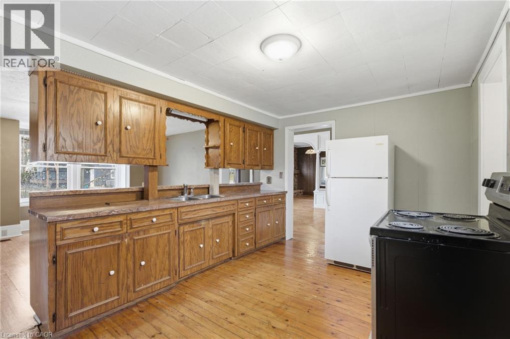 












211 CANBOROUGH Street

,
Smithville,




Ontario
L0R2A0

