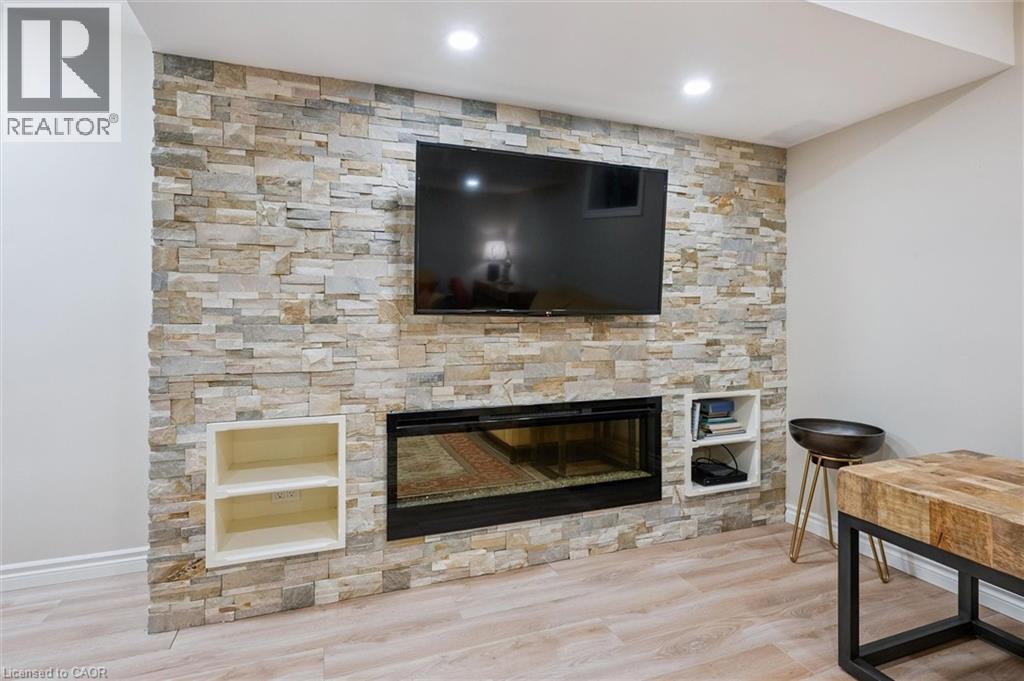 












108 MUSSEN Street

,
Guelph,




Ontario
N1E0K2

