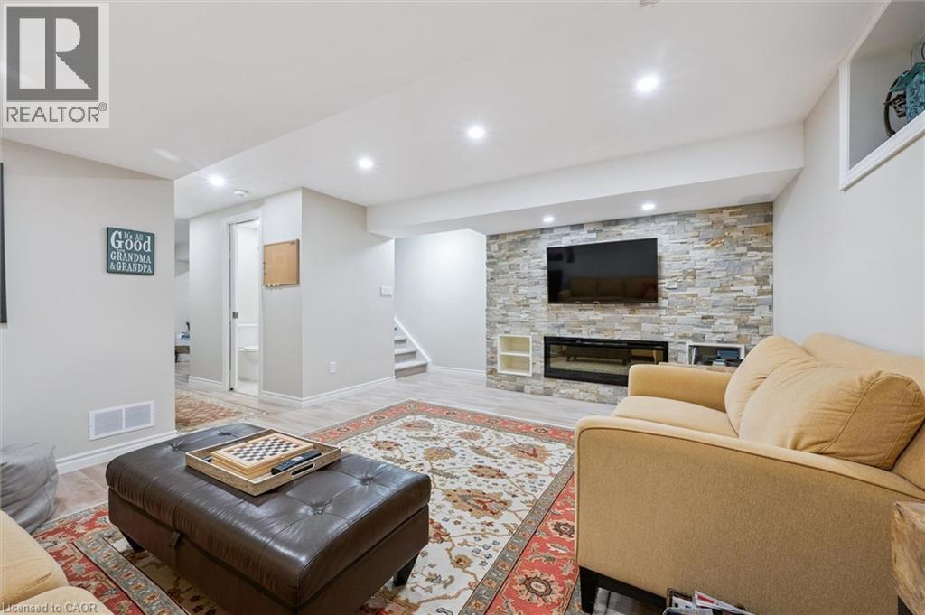 












108 MUSSEN Street

,
Guelph,




Ontario
N1E0K2

