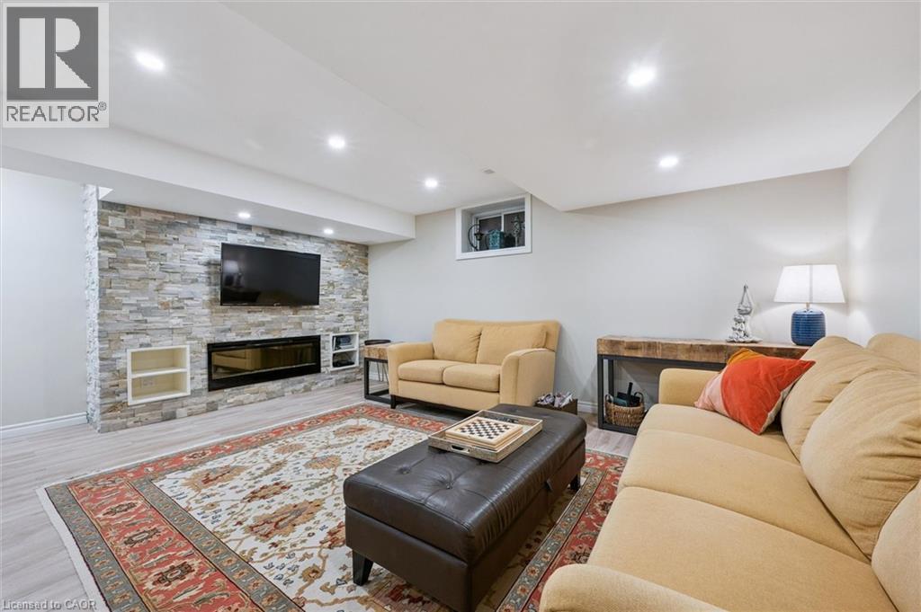 












108 MUSSEN Street

,
Guelph,




Ontario
N1E0K2

