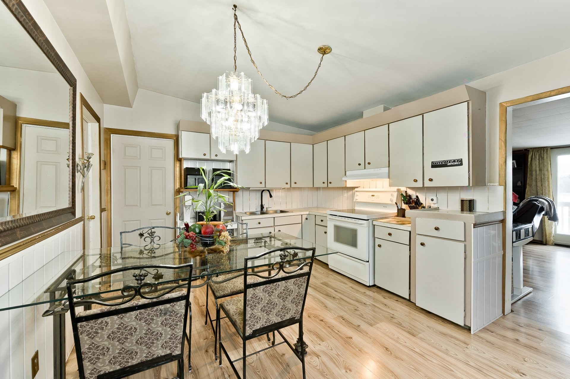 









353


Ch. St-Pierre

,
Saint-Claude,




QC
J1S2L5

