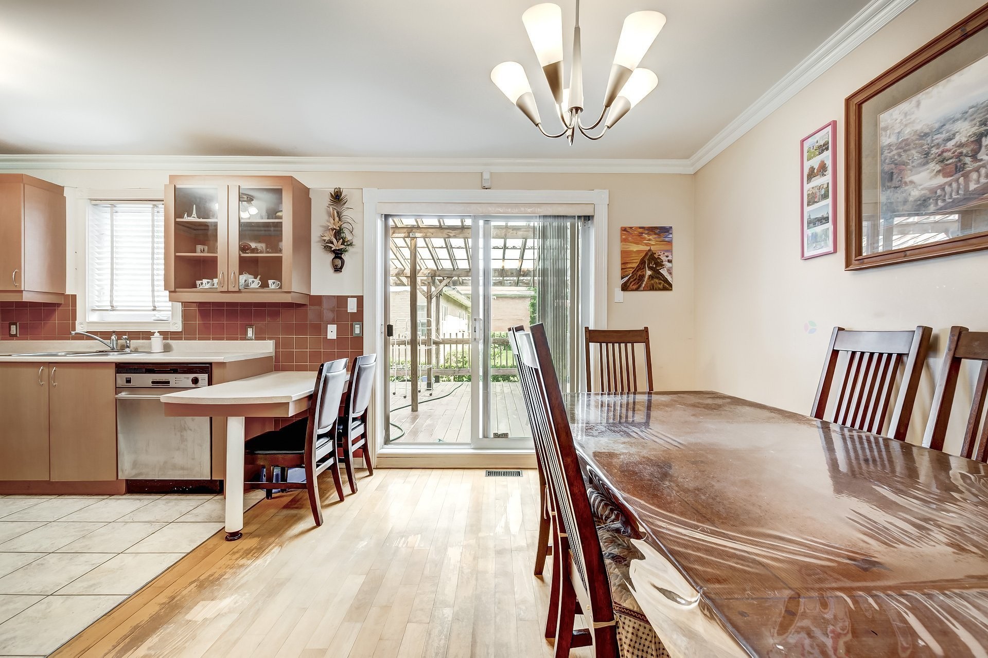 









3756


Ch. de la Côte-de-Liesse

,
Mont-Royal,




QC
H4N2P5

