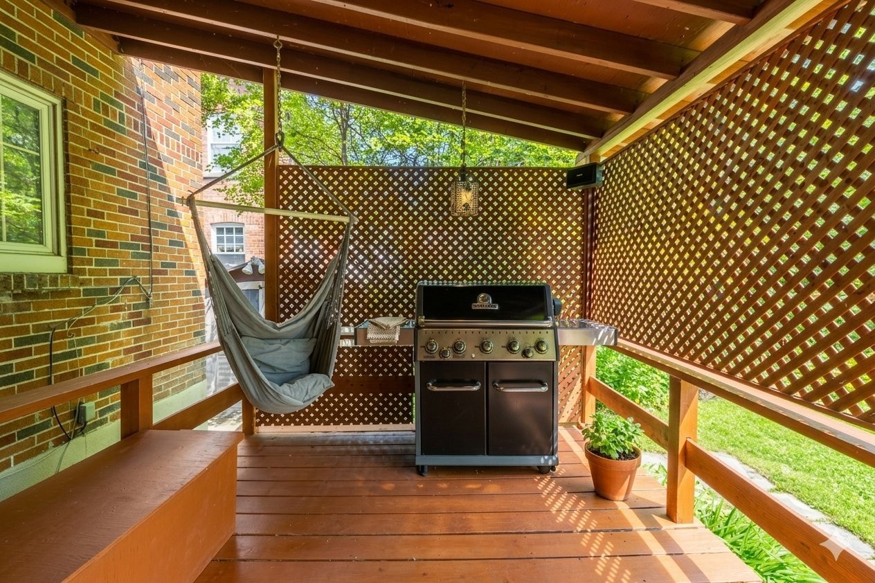 









19


Av. de l'Église

,
Pointe-Claire,




QC
H9S5J1

