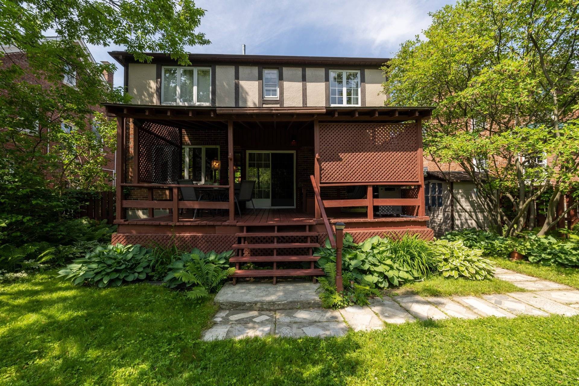 









19


Av. de l'Église

,
Pointe-Claire,




QC
H9S5J1

