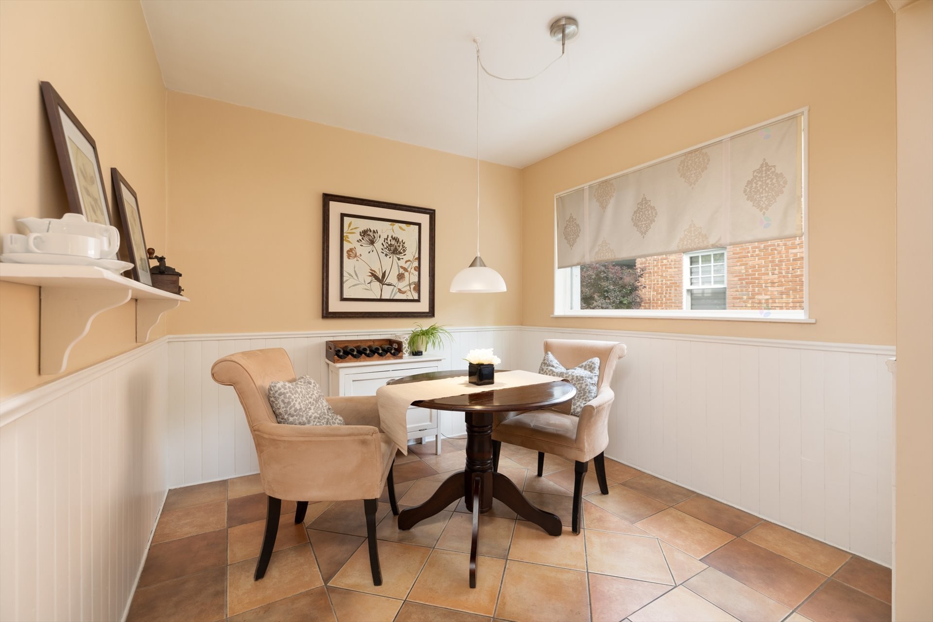 









19


Av. de l'Église

,
Pointe-Claire,




QC
H9S5J1

