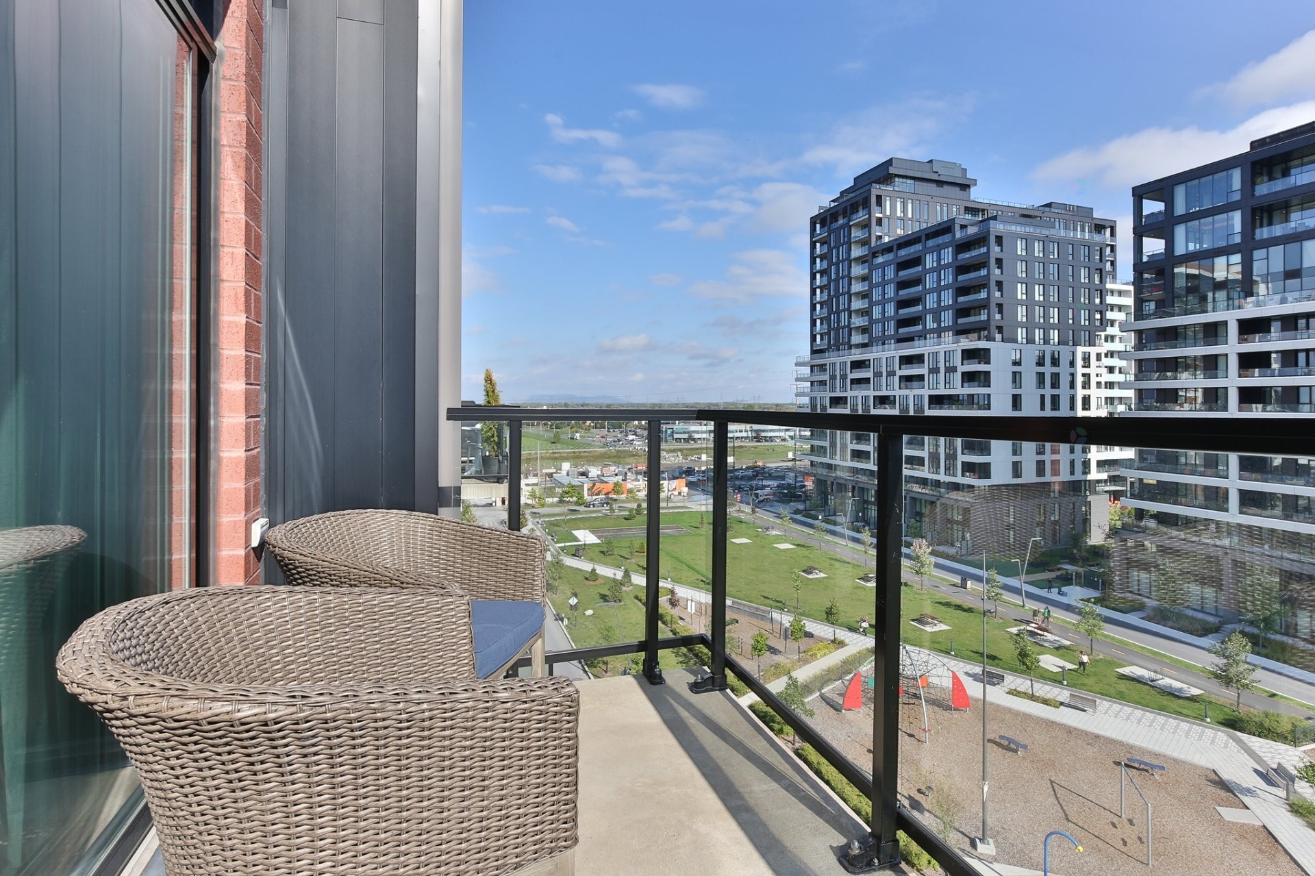 









700


Rue des Éclaircies

, 714,
Brossard,




QC
J4Z0P9

