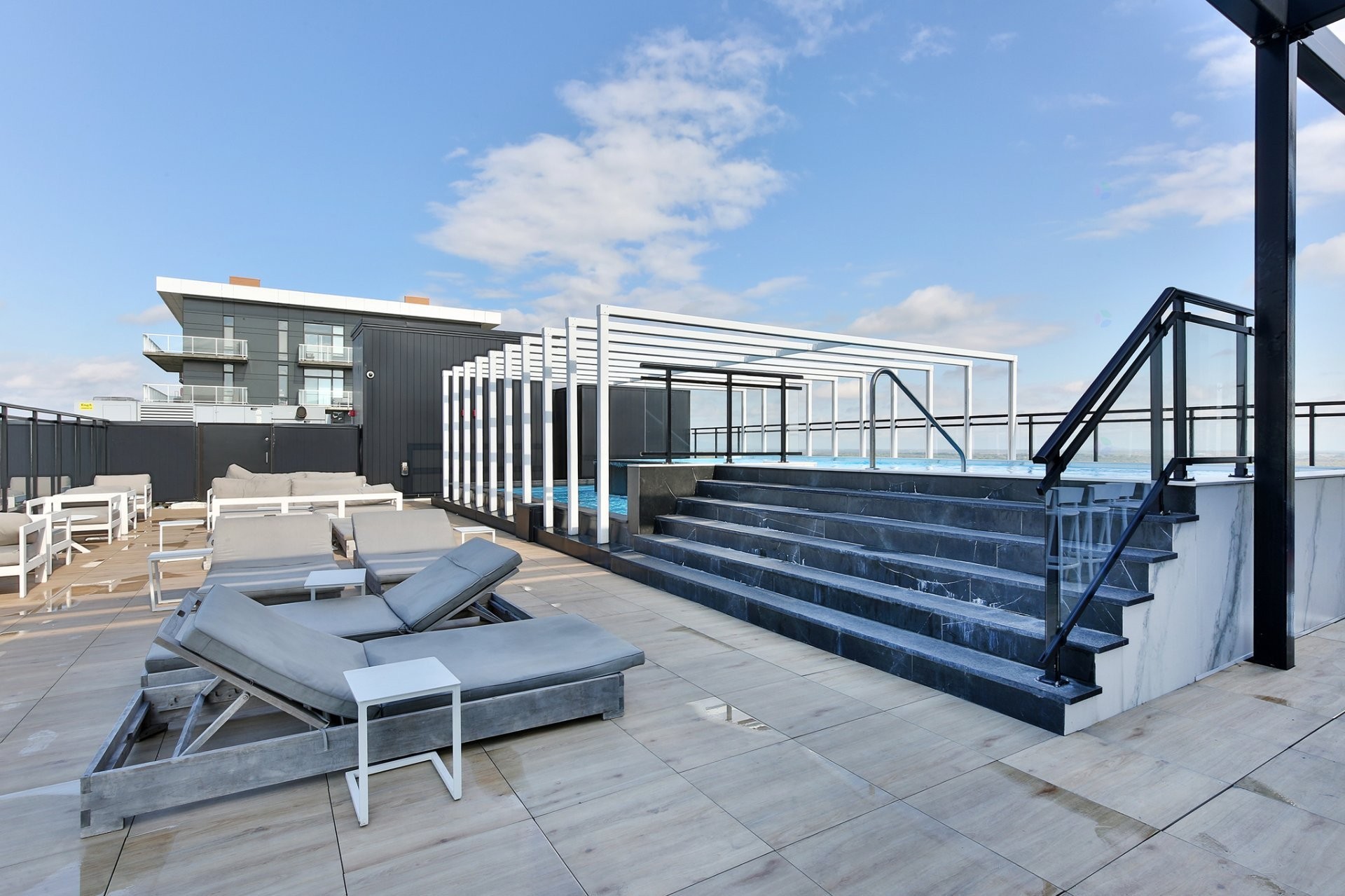 









700


Rue des Éclaircies

, 714,
Brossard,




QC
J4Z0P9

