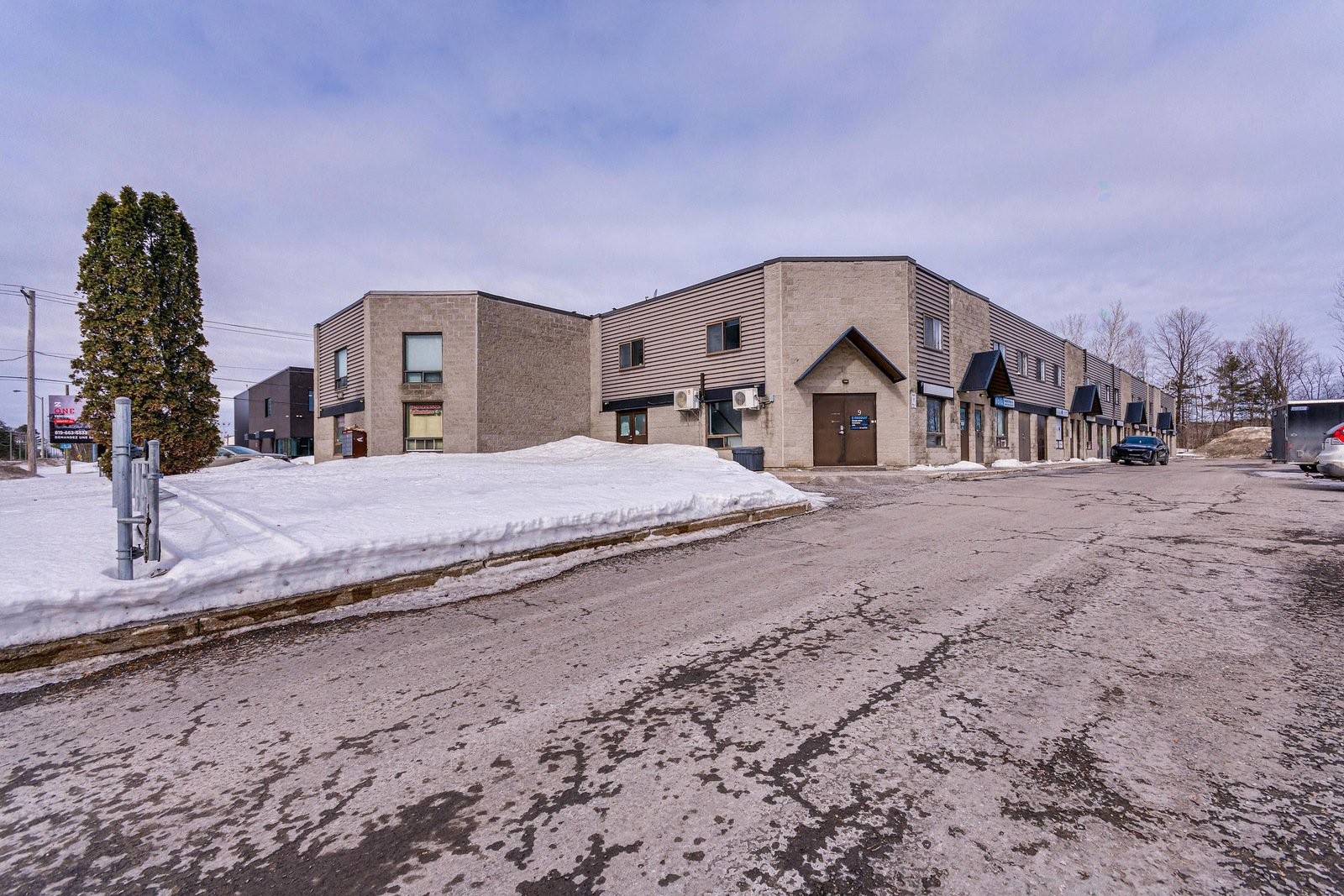 









1695


Rue Atmec

, 1,
Gatineau (Gatineau),




QC
J8R3Y3

