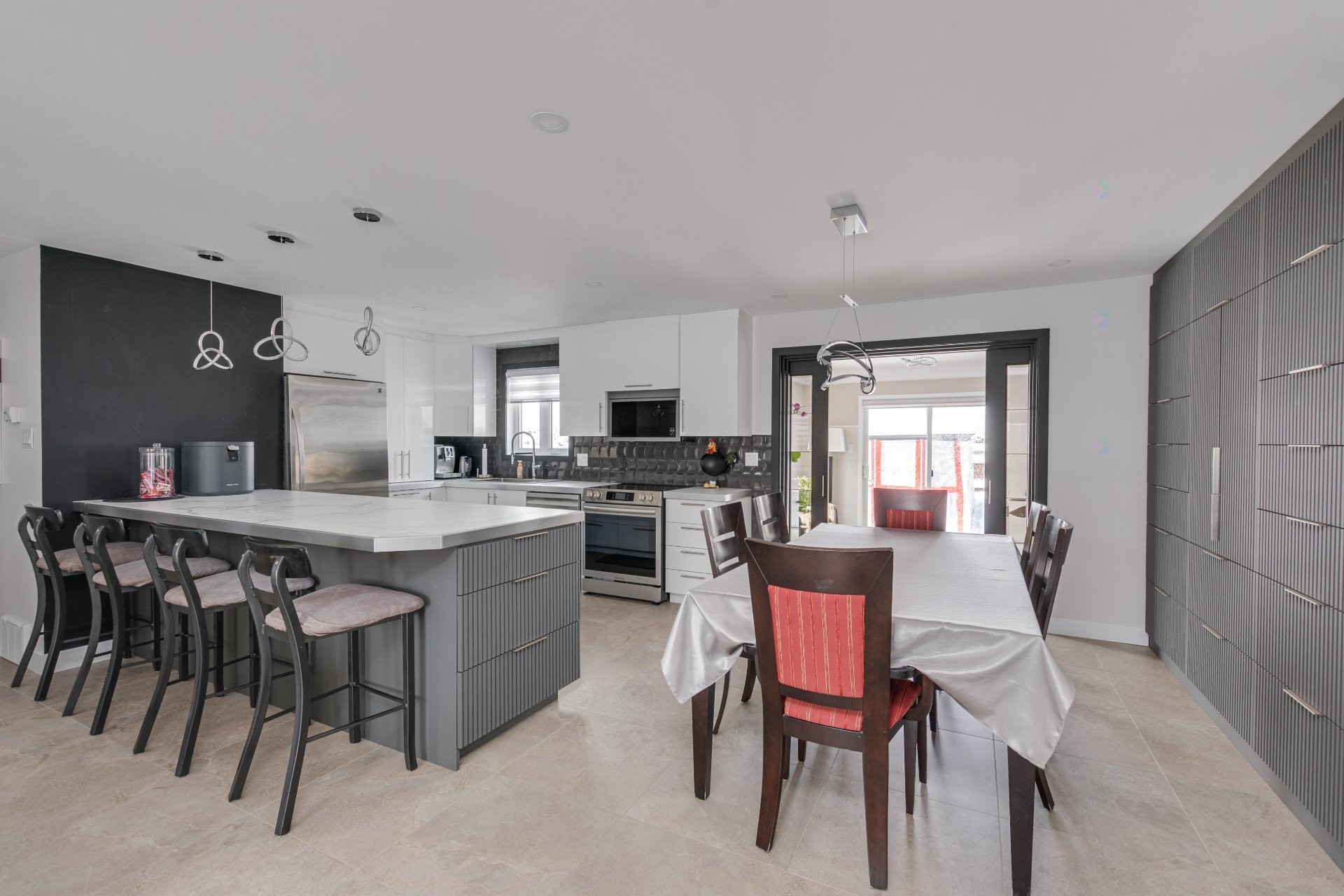 









1272


Rue des Laurentides

,
Gatineau (Masson-Angers),




QC
J8M1L4

