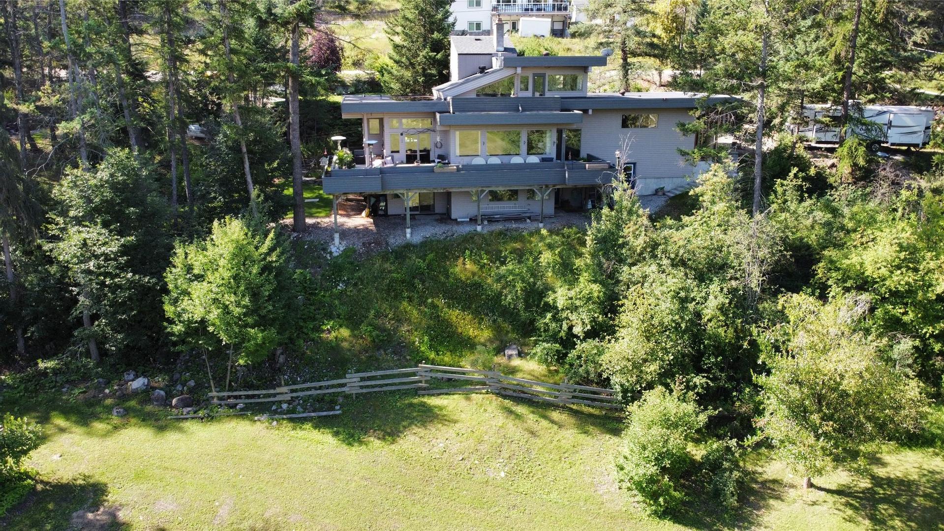 









8875


Colony

Road,
Wardner,




BC
V0B 2J0

