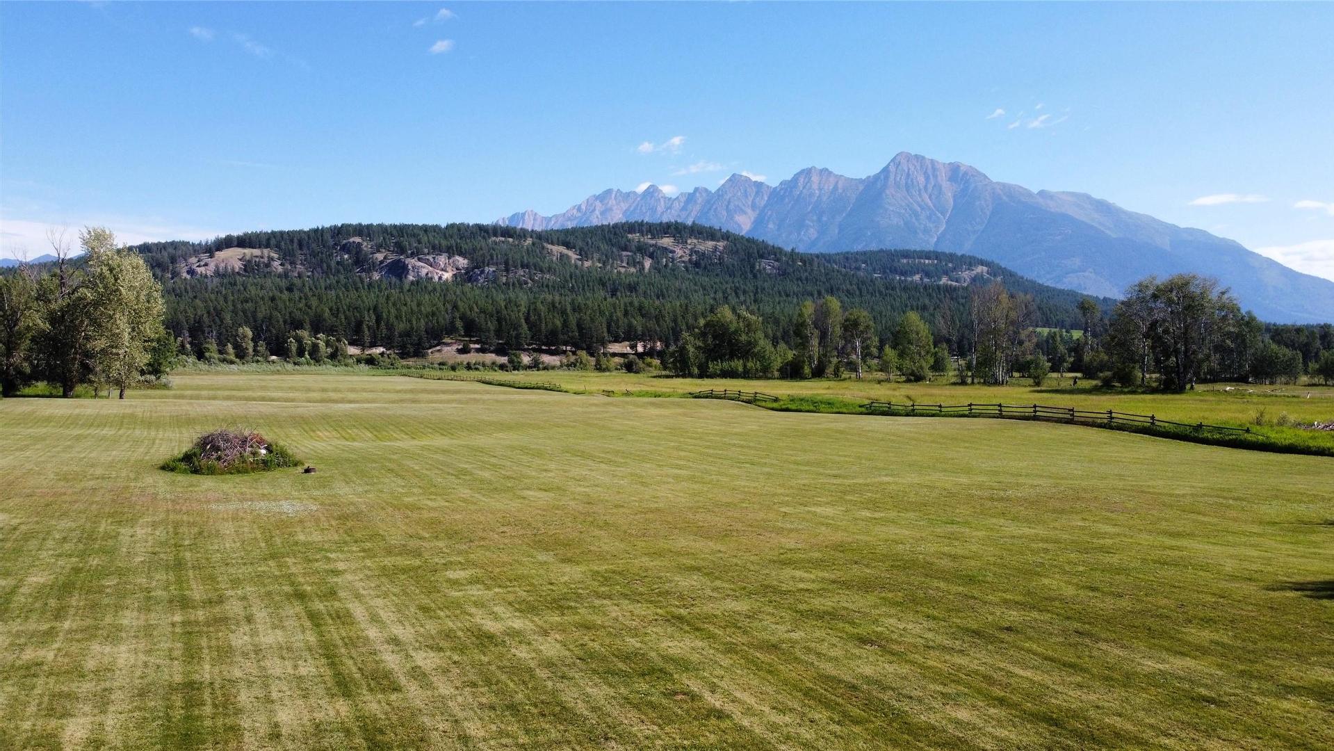 









8875


Colony

Road,
Wardner,




BC
V0B 2J0

