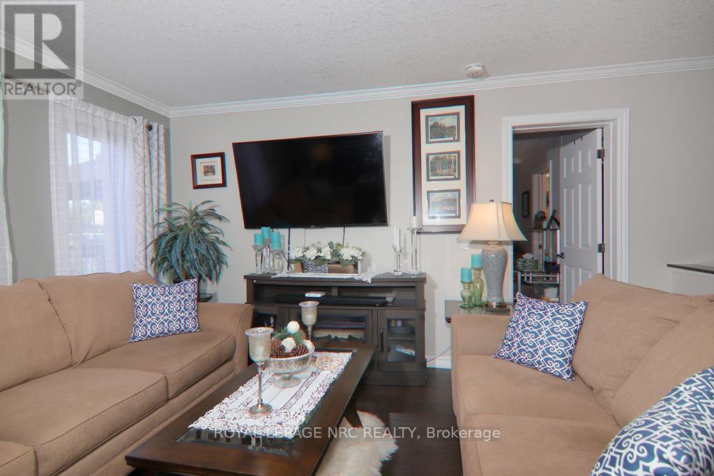 












3938 SUNSET LANE

,
Lincoln (Lincoln-Jordan/Vineland),




Ontario
L0R2C0

