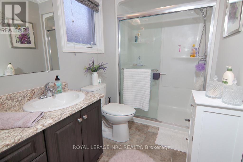 












3938 SUNSET LANE

,
Lincoln (Lincoln-Jordan/Vineland),




Ontario
L0R2C0

