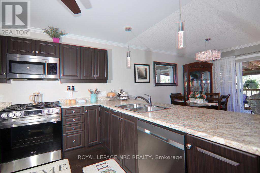 












3938 SUNSET LANE

,
Lincoln (Lincoln-Jordan/Vineland),




Ontario
L0R2C0

