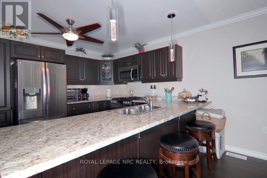 












3938 SUNSET LANE

,
Lincoln (Lincoln-Jordan/Vineland),




Ontario
L0R2C0

