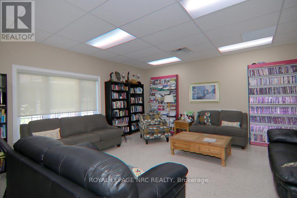 












3938 SUNSET LANE

,
Lincoln (Lincoln-Jordan/Vineland),




Ontario
L0R2C0

