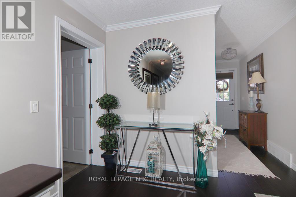 












3938 SUNSET LANE

,
Lincoln (Lincoln-Jordan/Vineland),




Ontario
L0R2C0

