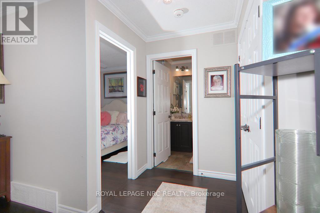 












3938 SUNSET LANE

,
Lincoln (Lincoln-Jordan/Vineland),




Ontario
L0R2C0

