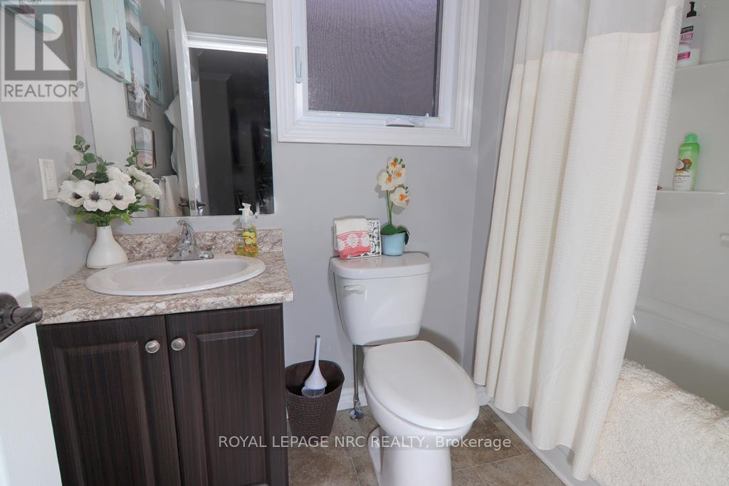 












3938 SUNSET LANE

,
Lincoln (Lincoln-Jordan/Vineland),




Ontario
L0R2C0

