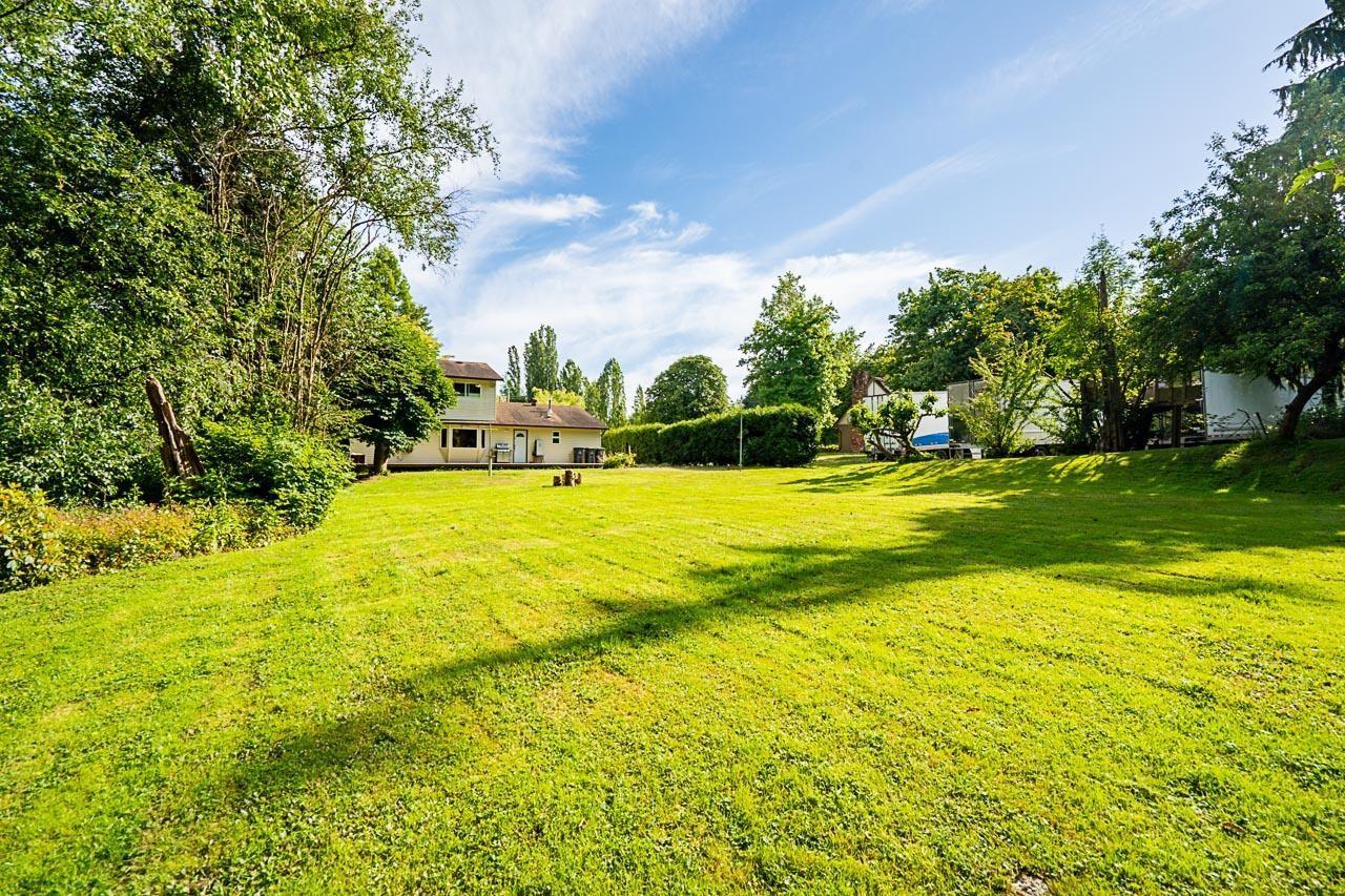 












17895 96 AVENUE

,
Surrey,







British Columbia
V4N4A9

