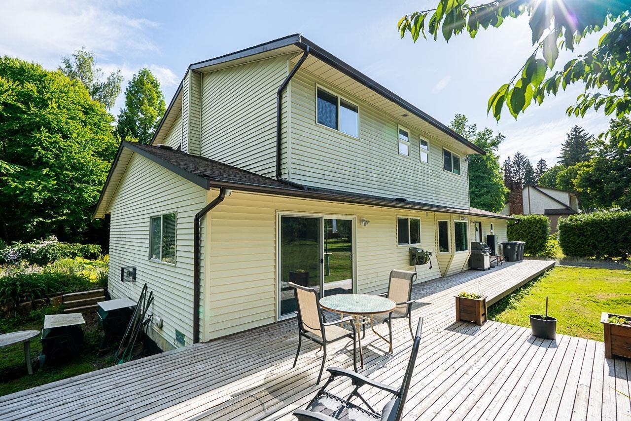 












17895 96 AVENUE

,
Surrey,







British Columbia
V4N4A9

