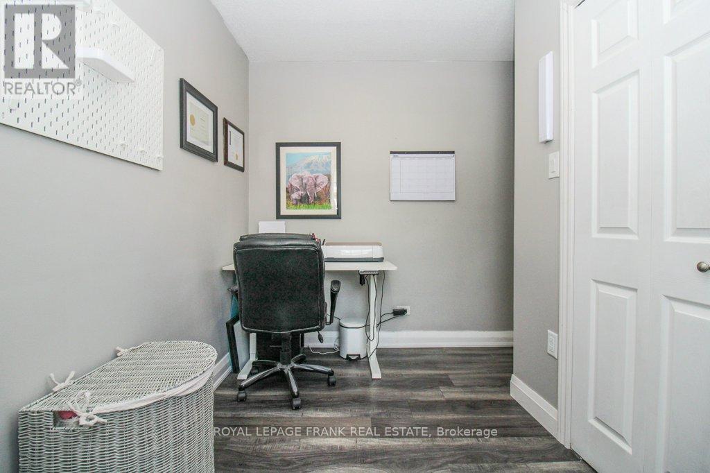 












129 ARTHUR AVENUE

,
Peterborough (Otonabee Ward 1),




Ontario
K9J5X7

