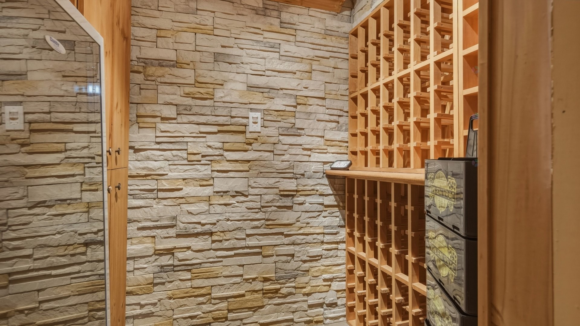 









428


Rue Orchard

,
Saint-Bruno-de-Montarville,




QC
J3V2M9

