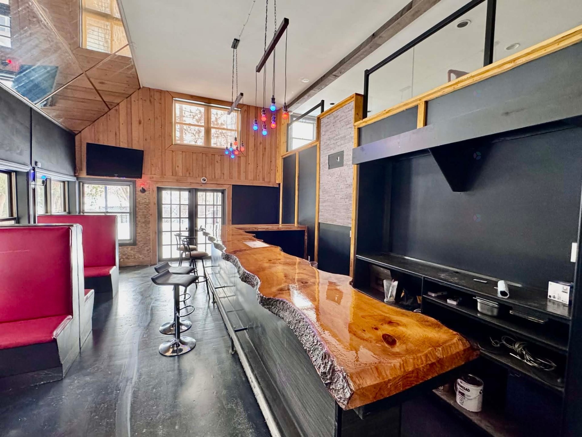 









11


Av. de la Gare

,
Saint-Sauveur,




QC
J0R1R0

