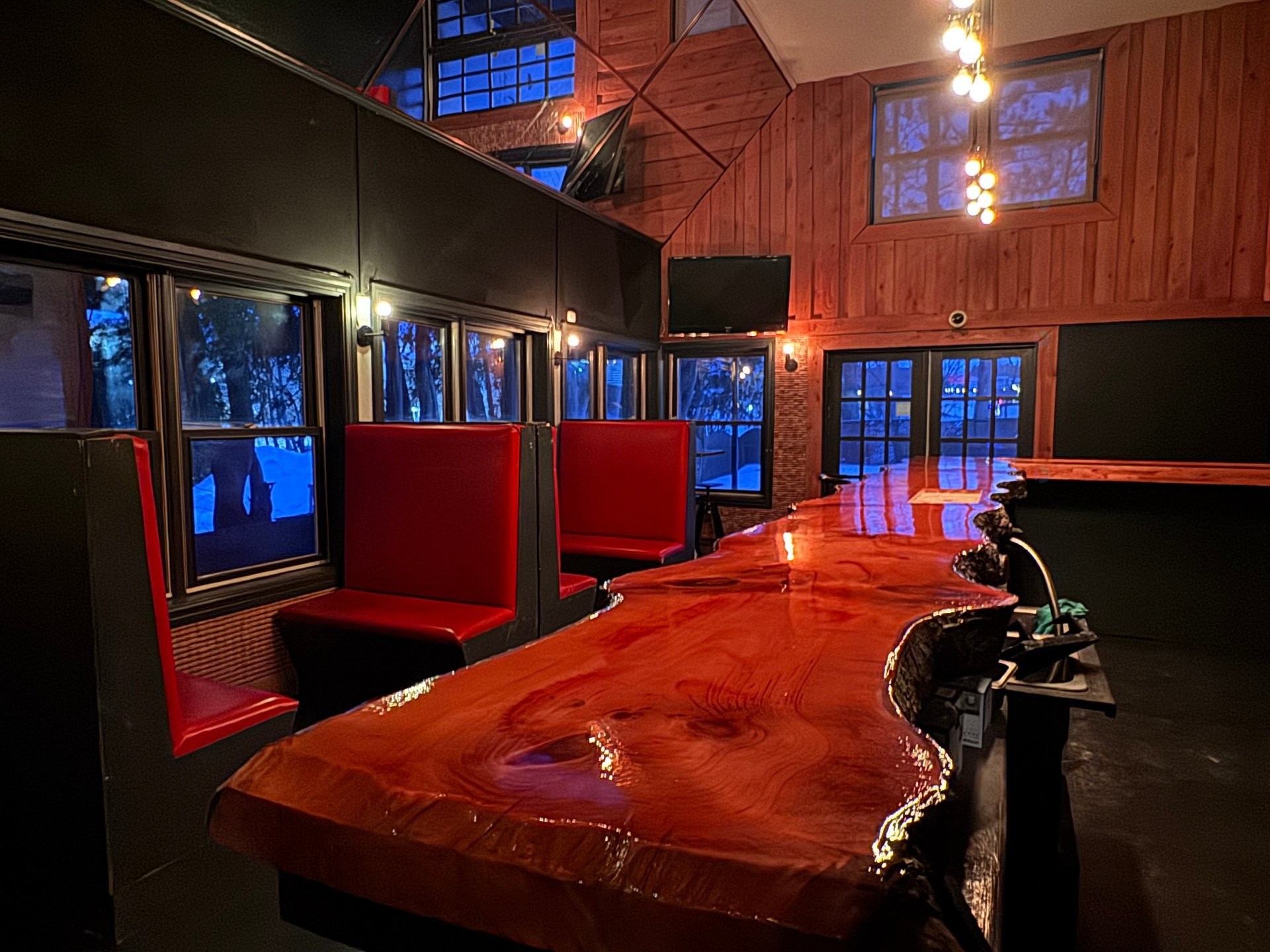 









11


Av. de la Gare

,
Saint-Sauveur,




QC
J0R1R0

