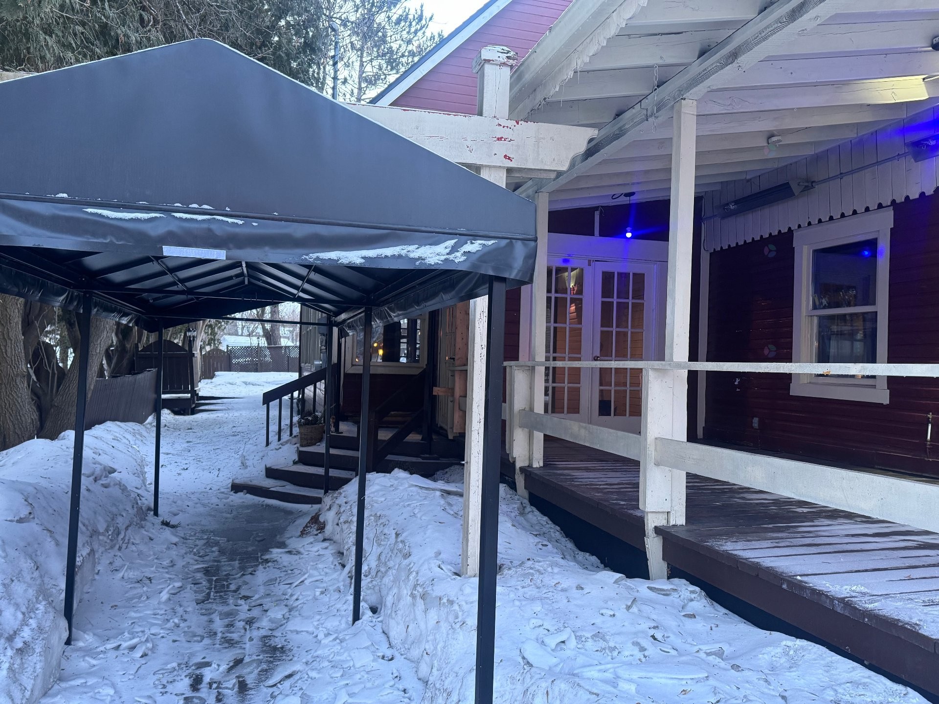 









11


Av. de la Gare

,
Saint-Sauveur,




QC
J0R1R0

