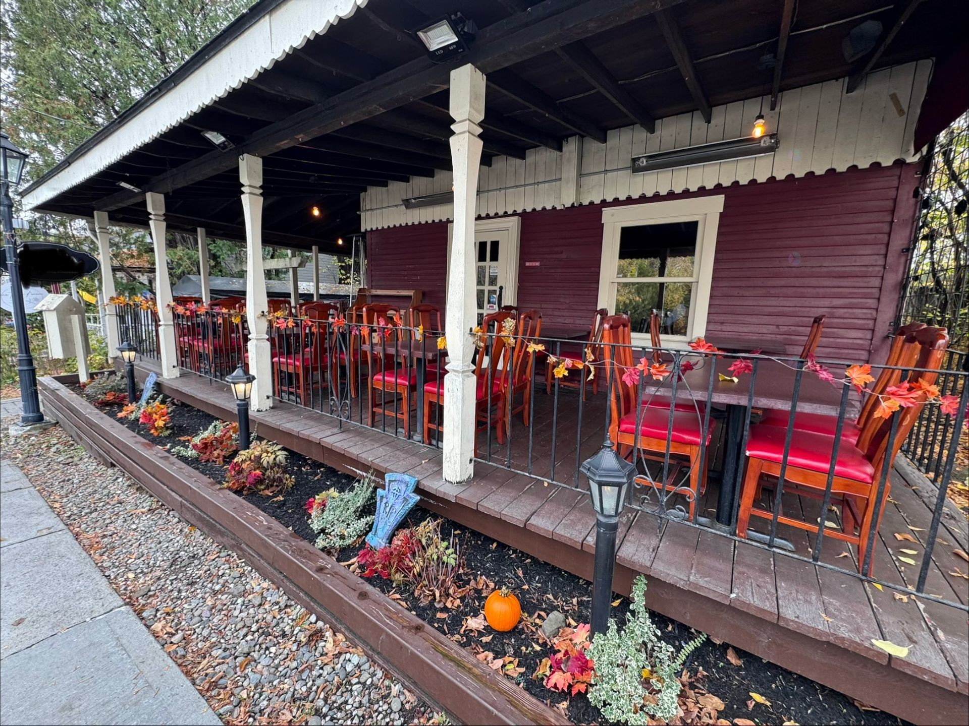 









11


Av. de la Gare

,
Saint-Sauveur,




QC
J0R1R0

