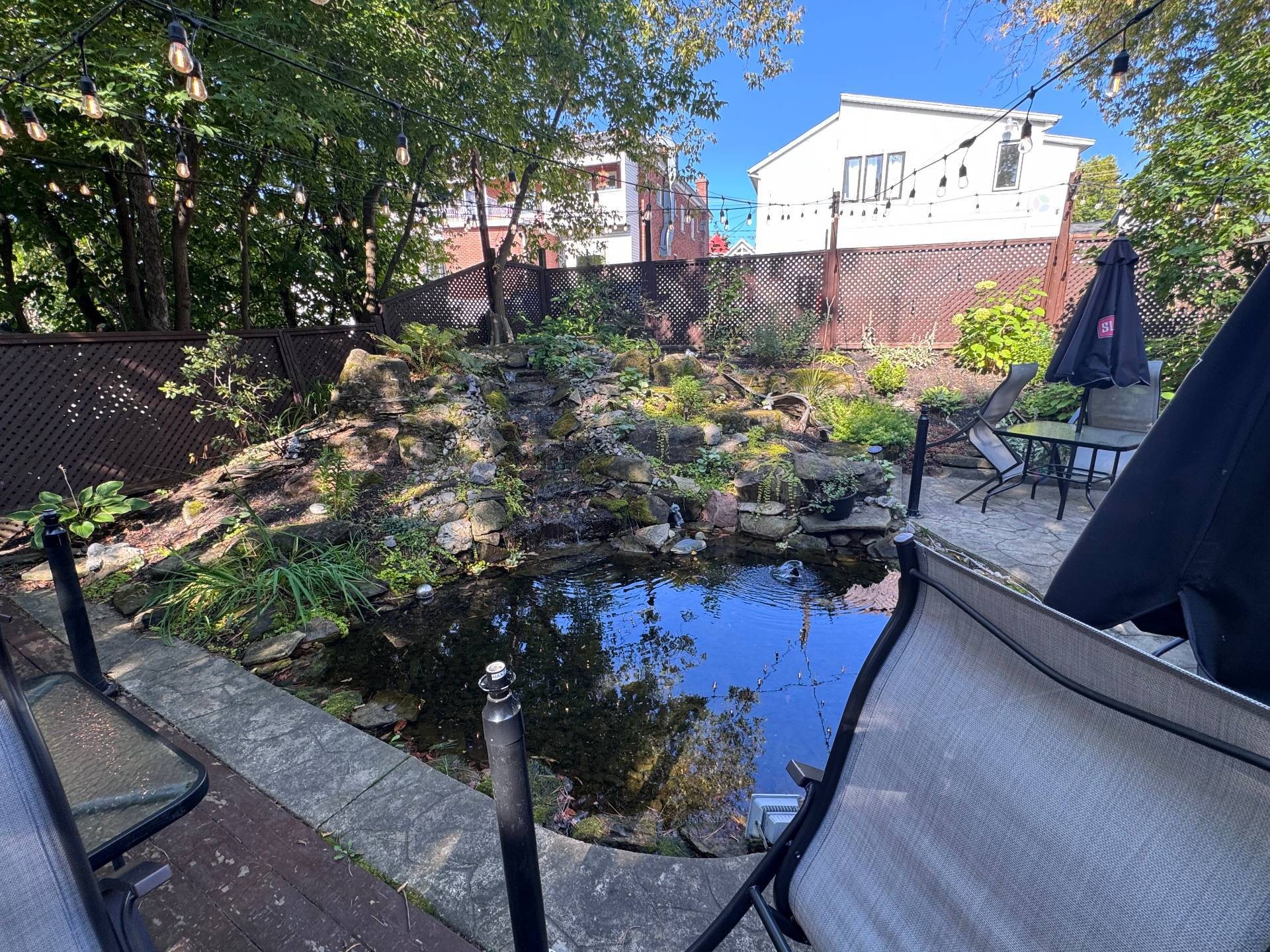 









11


Av. de la Gare

,
Saint-Sauveur,




QC
J0R1R0

