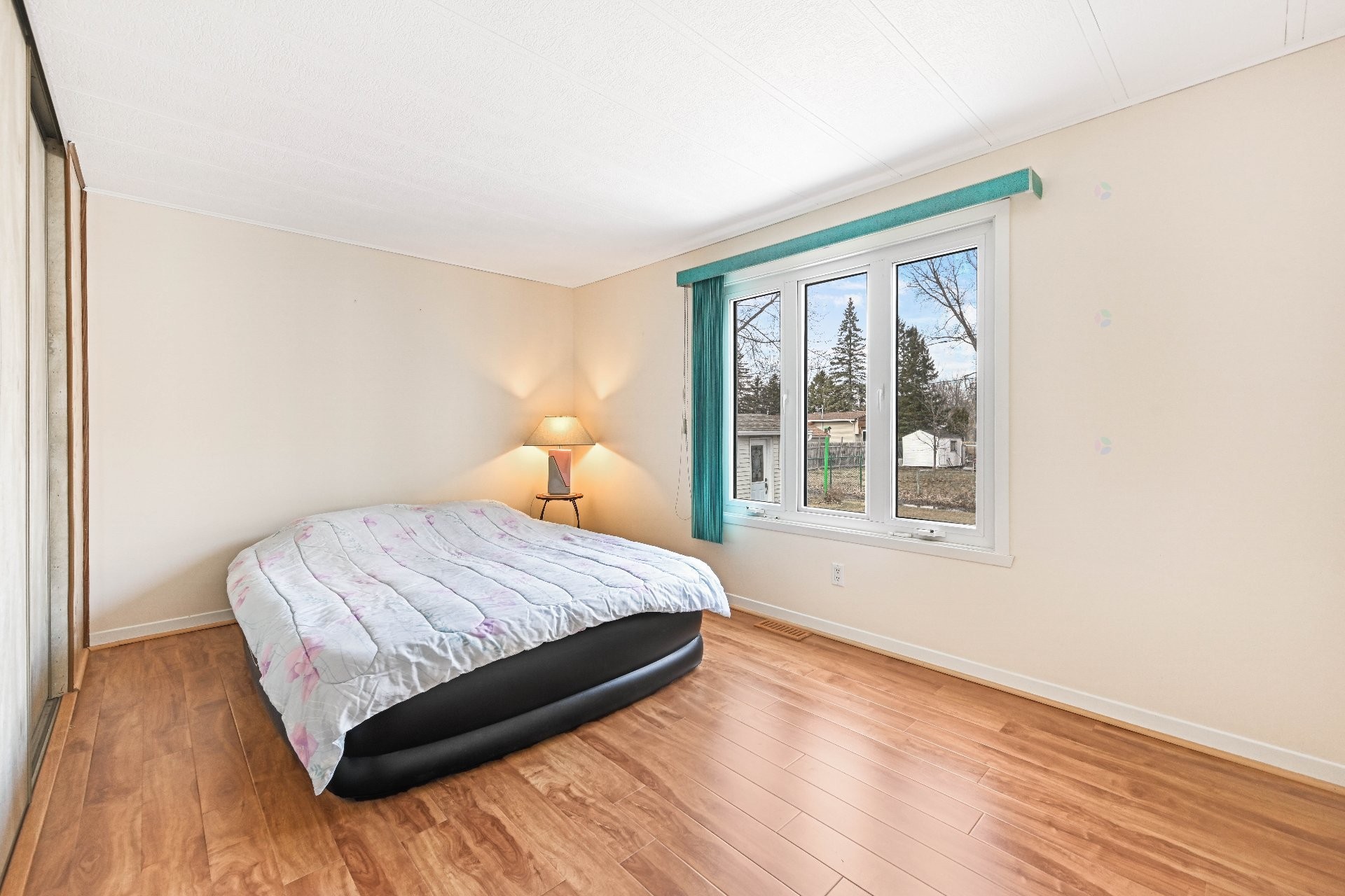 









208


Rue Prairie

,
Saint-Jean-sur-Richelieu,




QC
J2Y1G2

