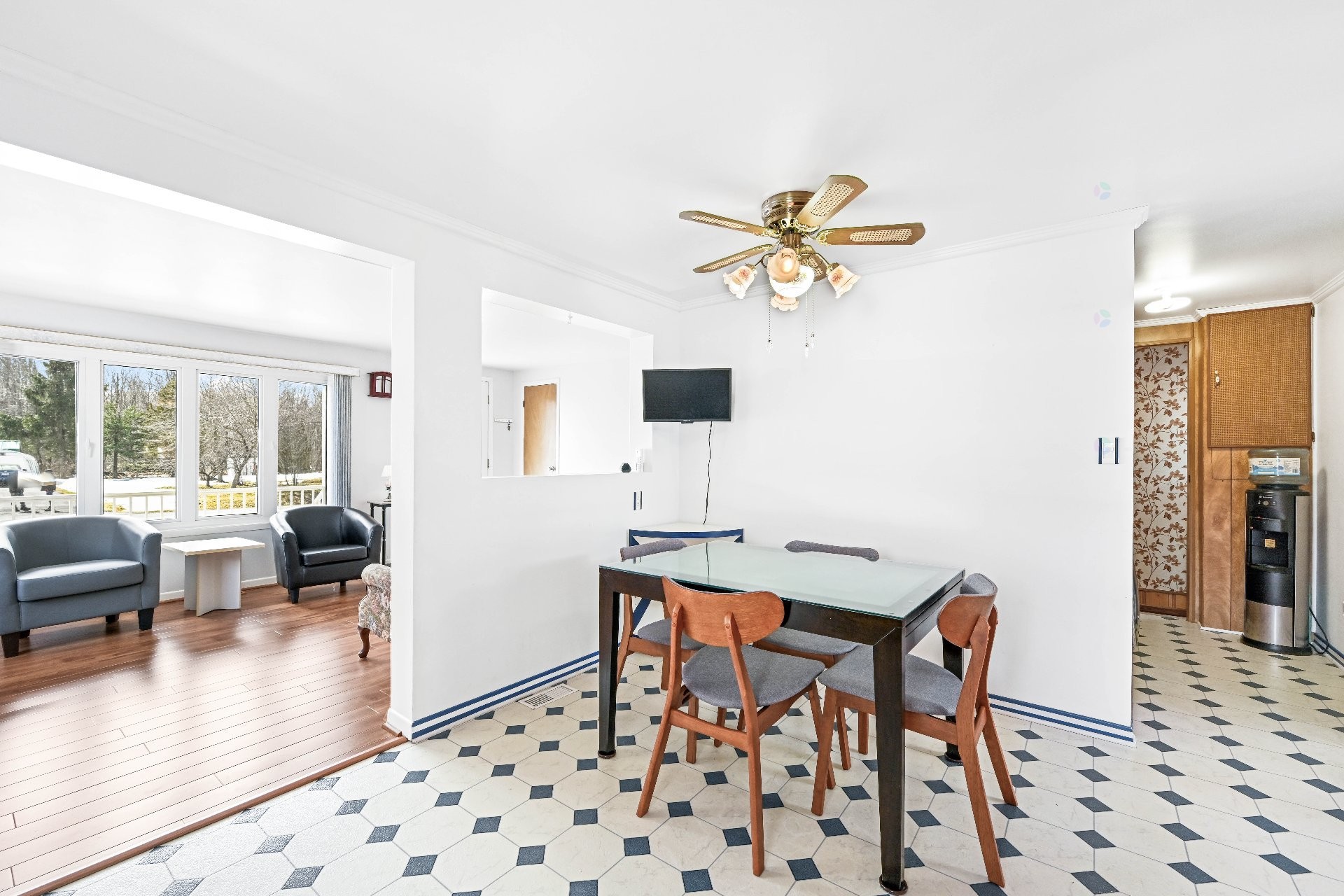 









208


Rue Prairie

,
Saint-Jean-sur-Richelieu,




QC
J2Y1G2

