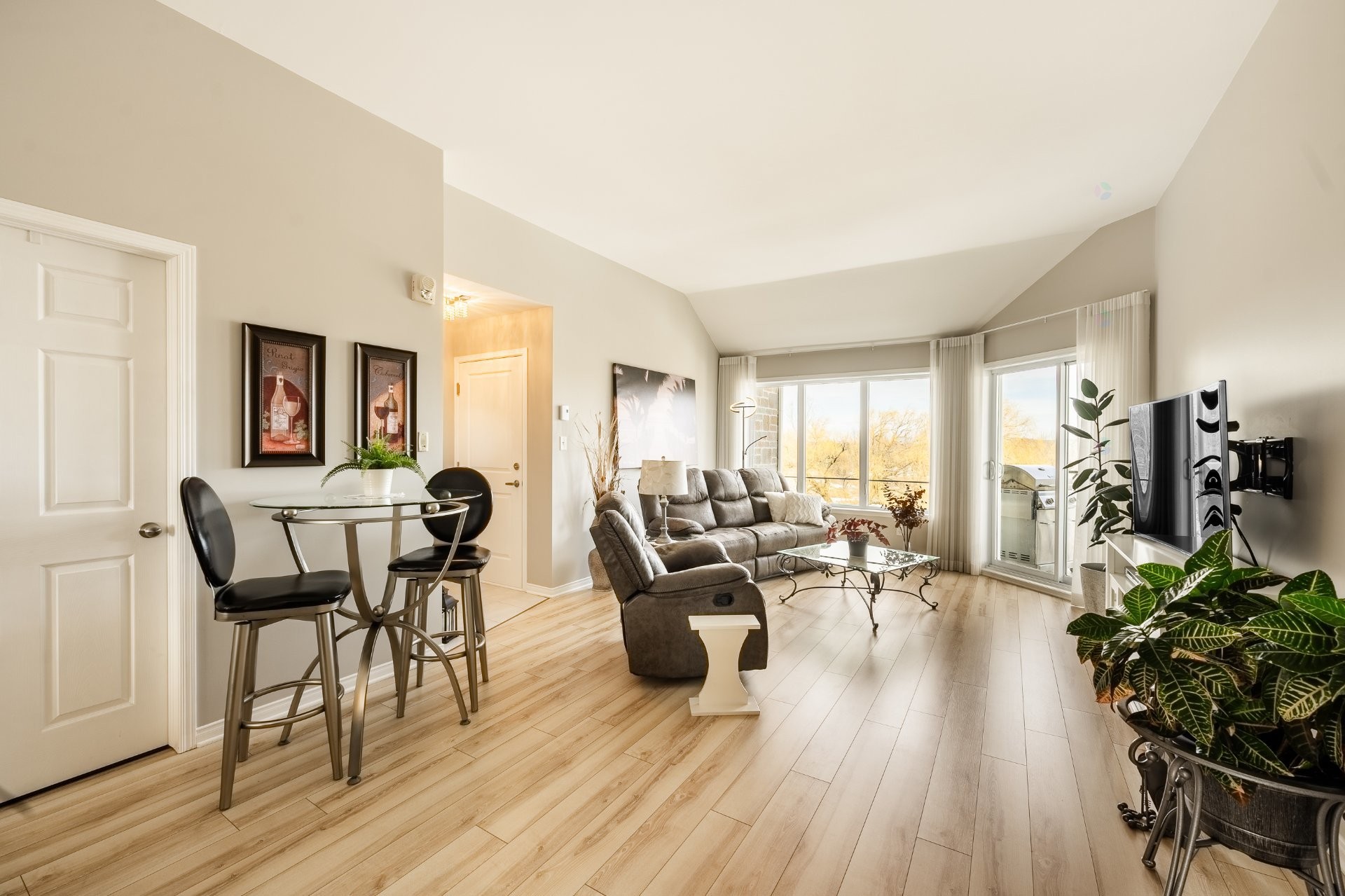 









58


Rue Joseph-Bresse

, 7,
Chambly,




QC
J3L0W1

